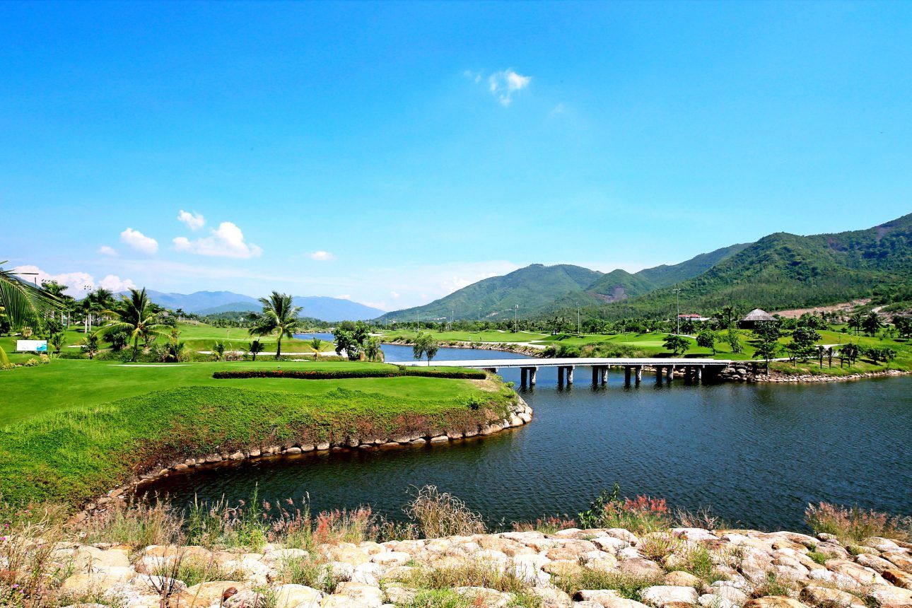 diamond bay golf vietnam 