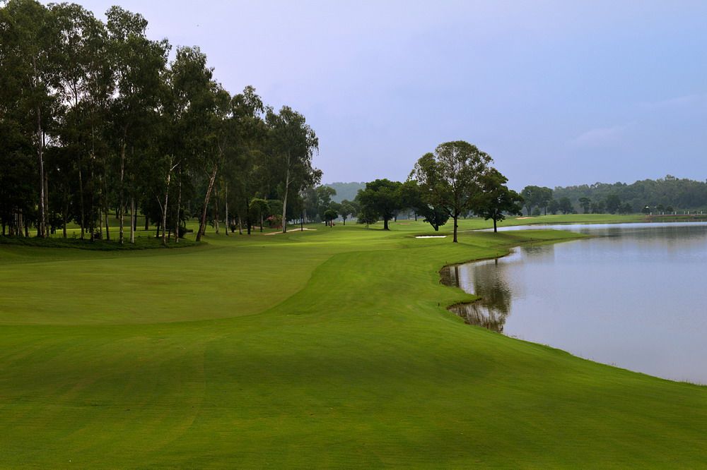 brg kings island golf resort hanoi 