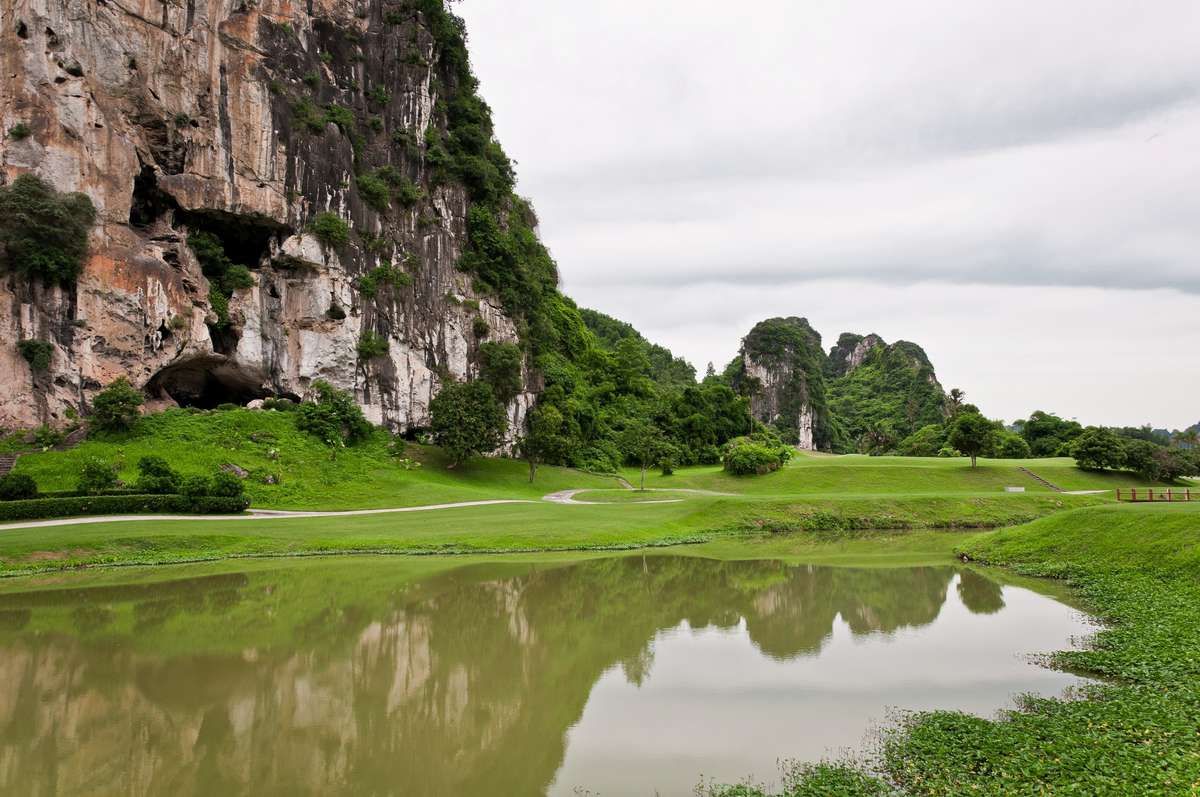 phoenix golf resort hanoi 