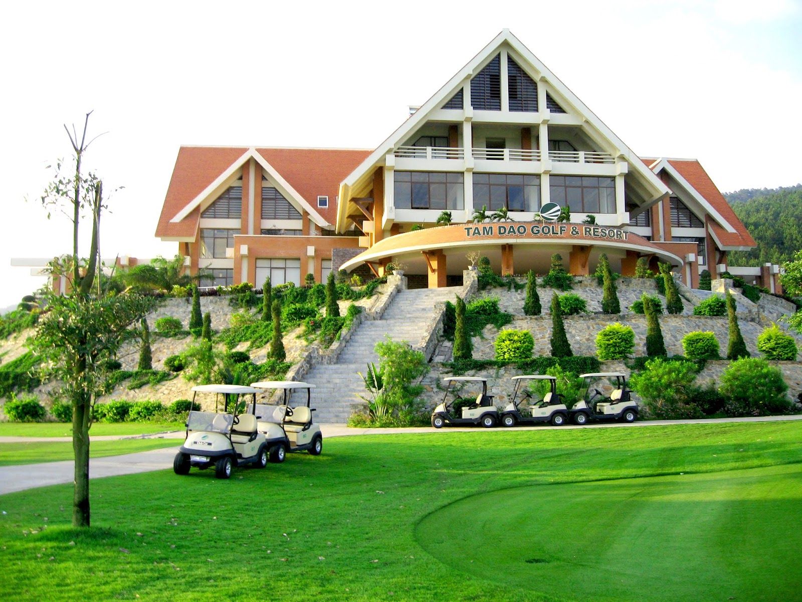 tam dao golf course hanoi 