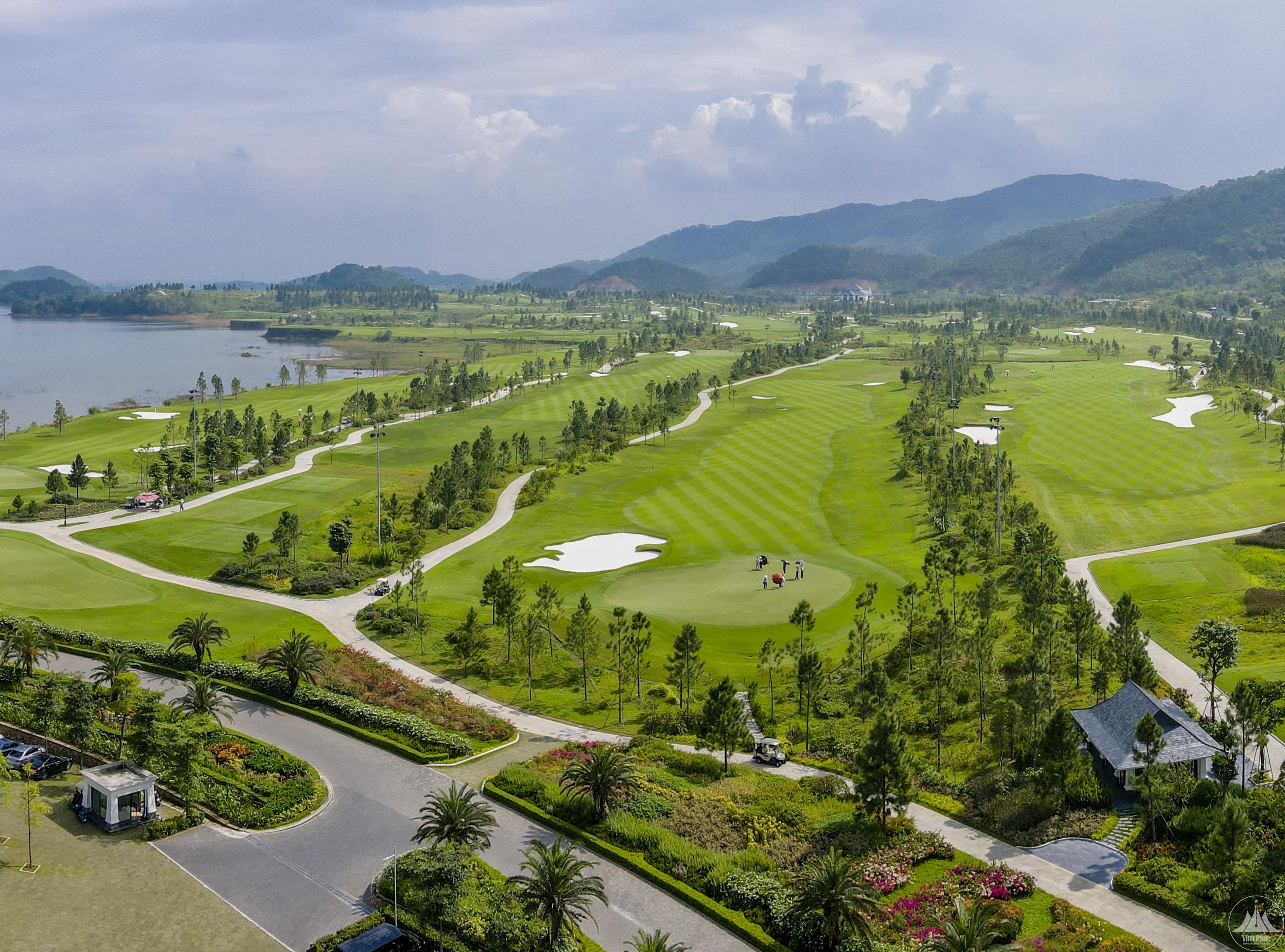 2 Weeks of Signature Golf Vietnam Trip